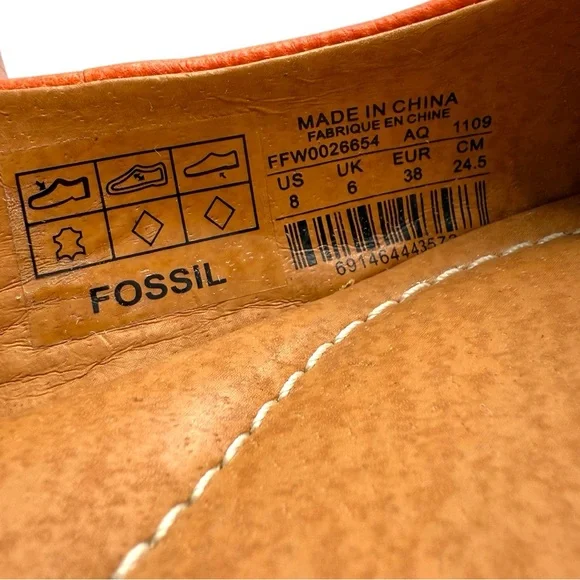 NWOB Fossil Coral and Brown Loafers with Stylish Buckle - Picture 7 of 7